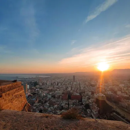 Hotel apartamentowy Soho Boho - With Sunny Rooftop Terrace And Fiber Optic Internet Alicante