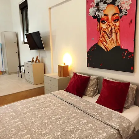 Soho Boho - With Sunny Rooftop Terrace And Fiber Optic Internet *