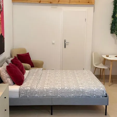 Hotel apartamentowy Soho Boho - With Sunny Rooftop Terrace And Fiber Optic Internet